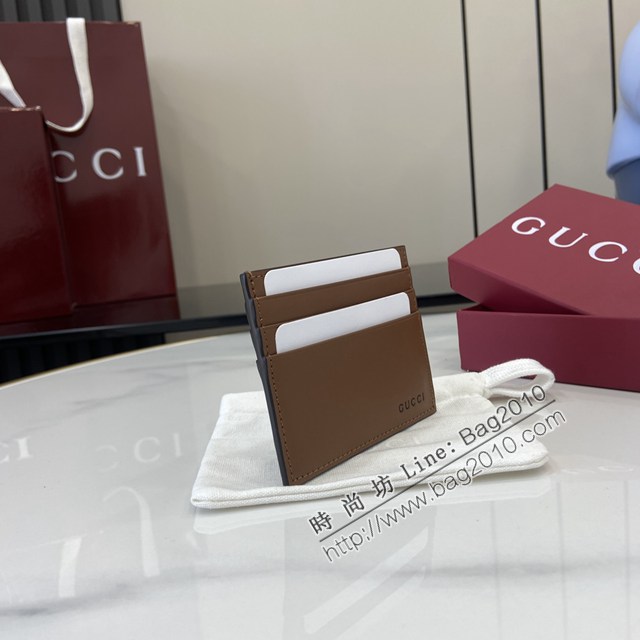 Gucci專櫃古馳最新款Emblem系列雙折卡片夾卡包名片夾 jh2602型號：818952